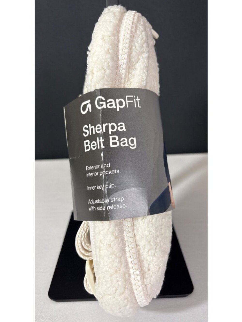 GapFit Sherpa Belt Bag Fanny Pack Waist Adjustable Strap Cream Crossbody OS NWT - Picture 6 of 13